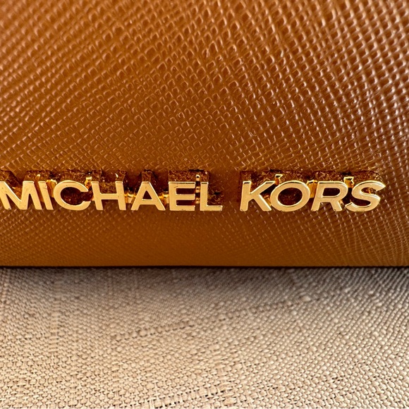 Michael Kors SURI bucket bag NWOT - Picture 7 of 8
